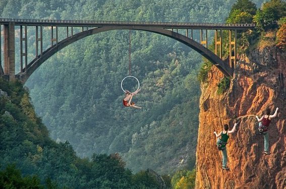 A oportunidade do investimento em obrigações high-yield: Parte 3 – O papel das obrigações “high-yield” numa carteira de investimentos