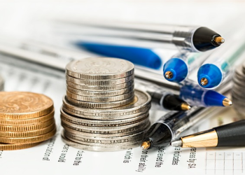 Asset allocation by economic cycles, and the importance of age in asset allocation